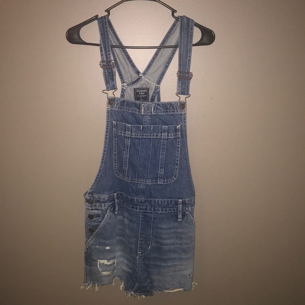 Abercrombie short overalls